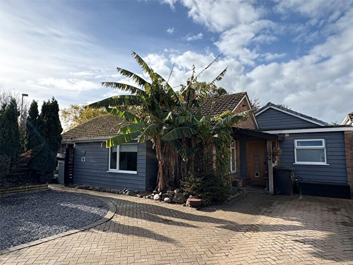 4 Bedroom Bungalow For Sale In Curve Acre, Braunton, Devon, EX33