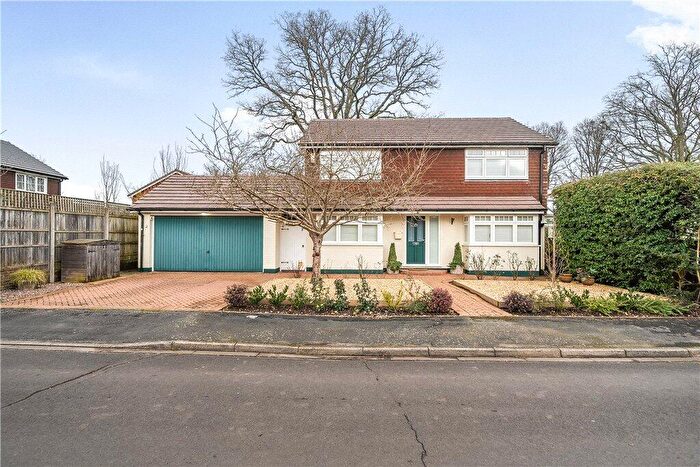 4 Bedroom Detached House For Sale In Fielders Way, East Wellow, Romsey, Hampshire, SO51