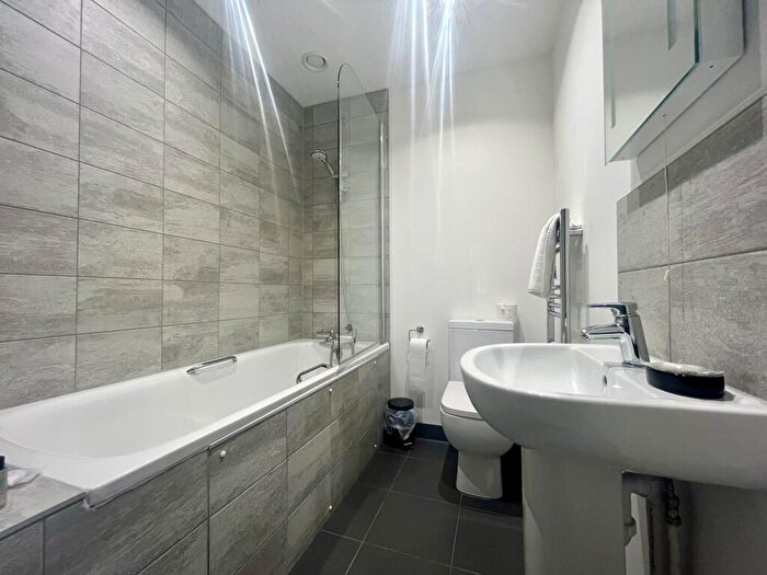 2 Bedroom Apartment To Rent In Bayard Apartments, Broadway, Peterborough, PE1