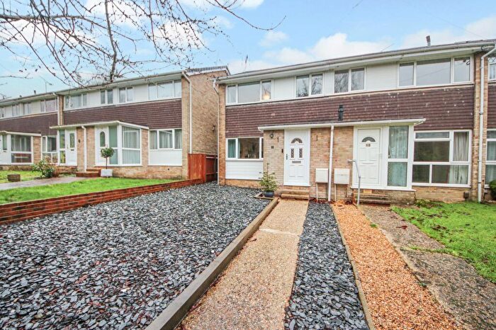 3 Bedroom End Of Terrace House For Sale In Hedgerow Drive, Bitterne, SO18