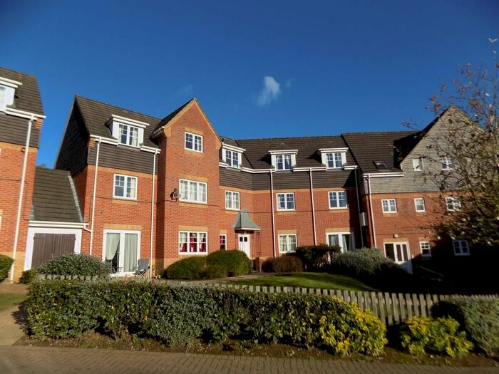 2 Bedroom Flat To Rent In Thatcham, Berkshire RG18