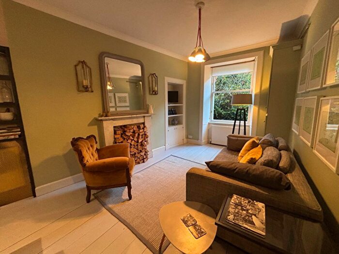 1 Bedroom Flat To Rent In Jeffrey Street, Edinburgh, EH1