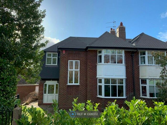 4 Bedroom Semi-Detached House To Rent In Chester Crescent Westlands Newcastle U Lyme, Newcastle U Lyme, ST5