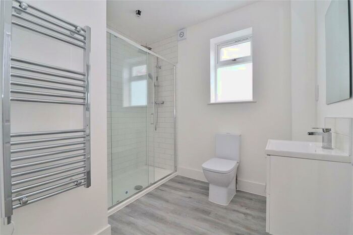 2 Bedroom Apartment To Rent In Woking, GU21