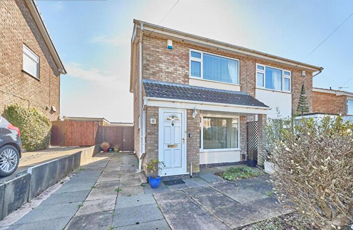 2 Bedroom Semi Detached House For Sale In Hamilton Close, Hinckley, LE10