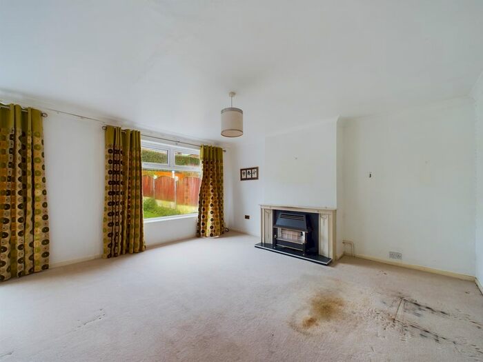 2 Bedroom Bungalow For Sale In Conway Drive, Billinge, WN5