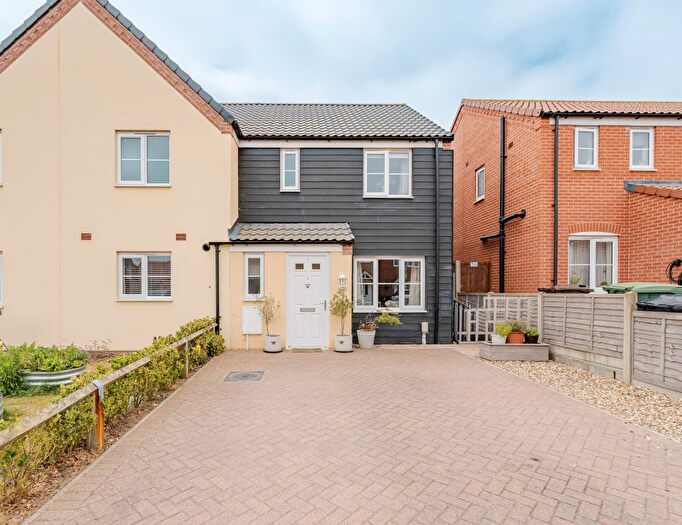 3 Bedroom Semi-Detached House For Sale In Cormorant Close, Diss, IP22