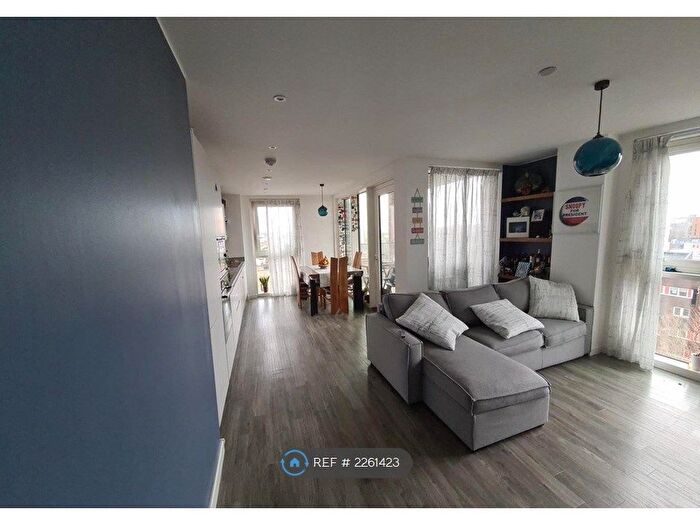 2 Bedroom Flat To Rent In Bailey Street, London, SE8