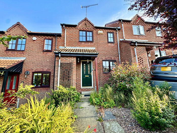 2 Bedroom Town House To Rent In Bowden Grove, Dodworth, Barnsley, S75