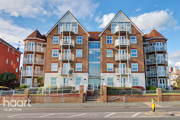 2 Bedroom Apartment For Sale In Marine Parade West, Clacton-On-Sea, CO15