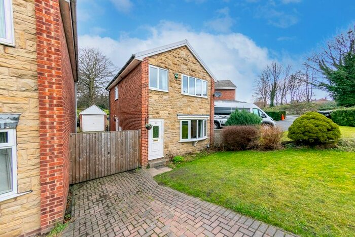 3 Bedroom Detached House For Sale In Ebor Gardens, Mirfield, WF14
