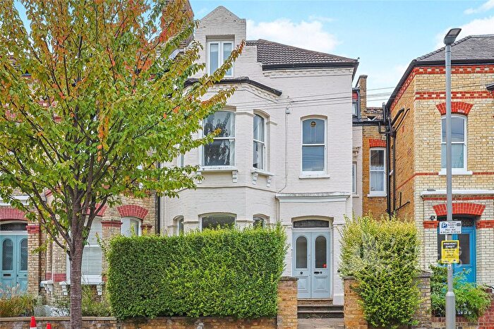2 Bedroom Flat To Rent In Cromford Road, Putney, SW18