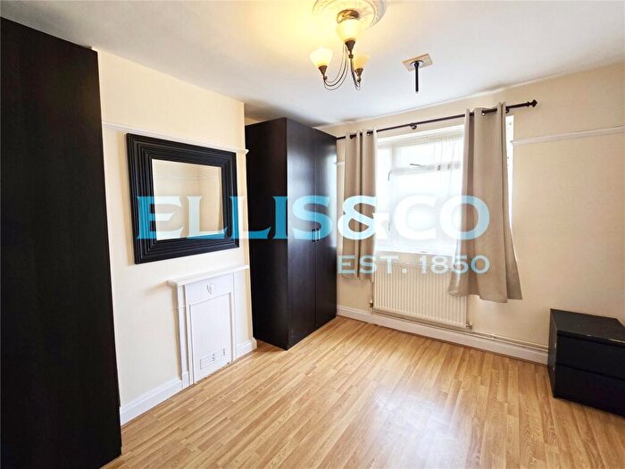 1 Bedroom Maisonette To Rent In Beechwood Avenue, Harrow, HA2