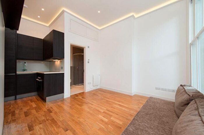 Flat To Rent In Fitzjohns Avenue, Hampstead, NW3