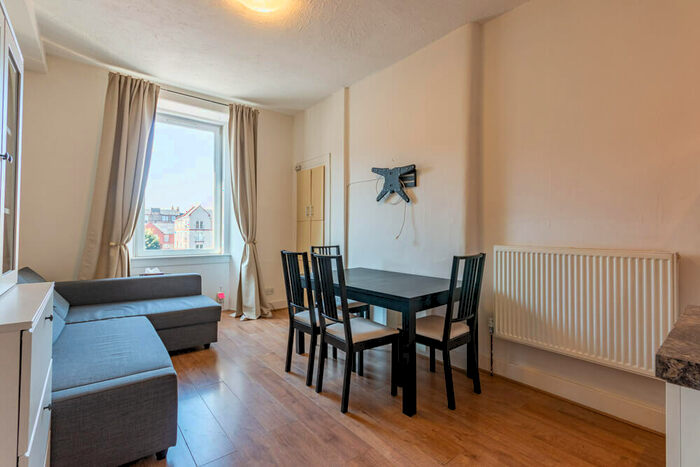 1 Bedroom Flat To Rent In L &#; Stewart Terrace, Edinburgh, EH11