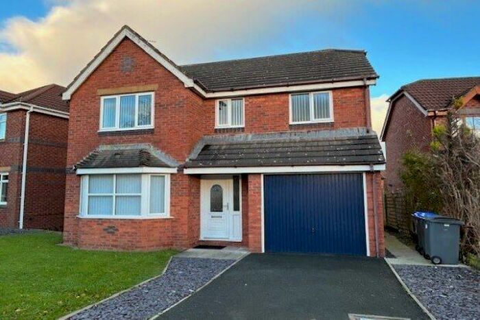 4 Bedroom Detached House To Rent In Plovers Way, Blackpool, FY3