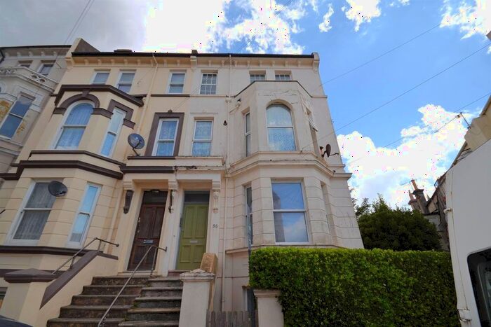 2 Bedroom Flat To Rent In Carisbrooke Road, St. Leonards-On-Sea, TN38