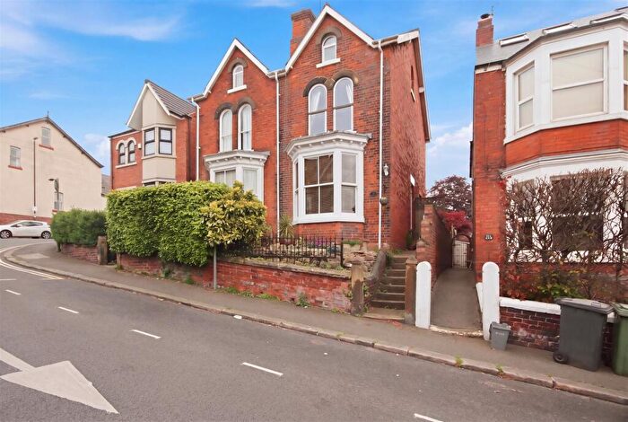 3 Bedroom Semi Detached House For Sale In Clarence Road, Chesterfield, S40