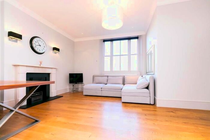 2 Bedroom Flat To Rent In Pentland House, Earls Court, SW5