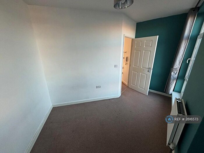 2 Bedroom Flat To Rent In Abbey Street, Nottingham, NG7