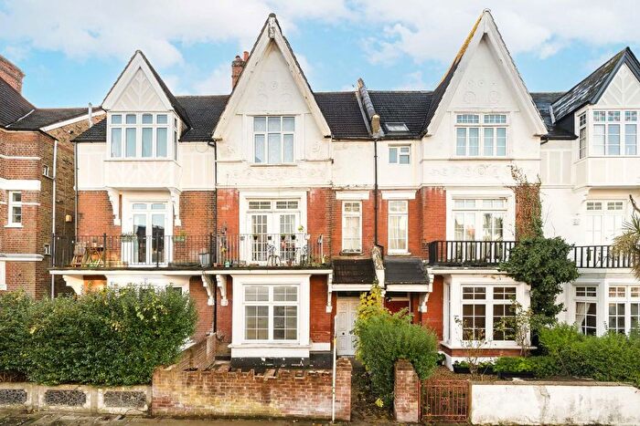 2 Bedroom Flat To Rent In Sternhold Avenue, Streatham Hill, SW2