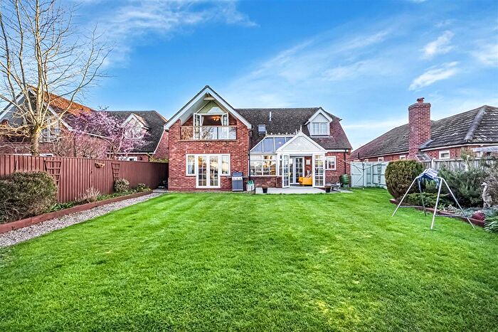 4 Bedroom Detached House For Sale In Slough Road, Brantham, CO11