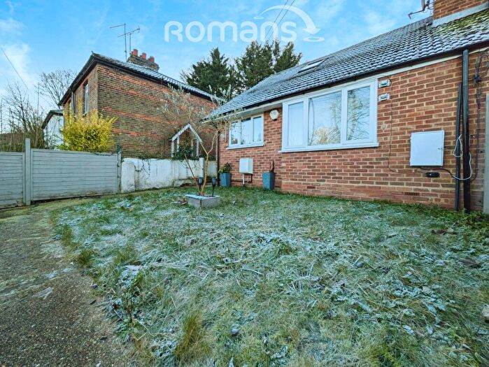 3 Bedroom Bungalow To Rent In Boundary Road, HP10