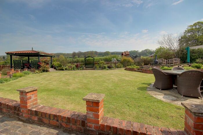 5 Bedroom Detached House For Sale In Thorpe Drive, Brantingham, HU15