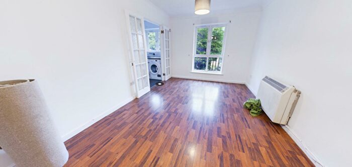 2 Bedroom Apartment To Rent In Henry Close, Enfield, EN2