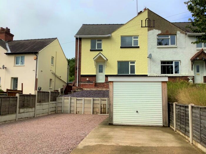 3 Bedroom Semi-Detached House For Sale In Coton Park, Linton, DE12