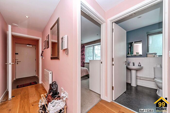 1 Bedroom Flat For Sale In Flat, Castle Lane, Bedford, MK40