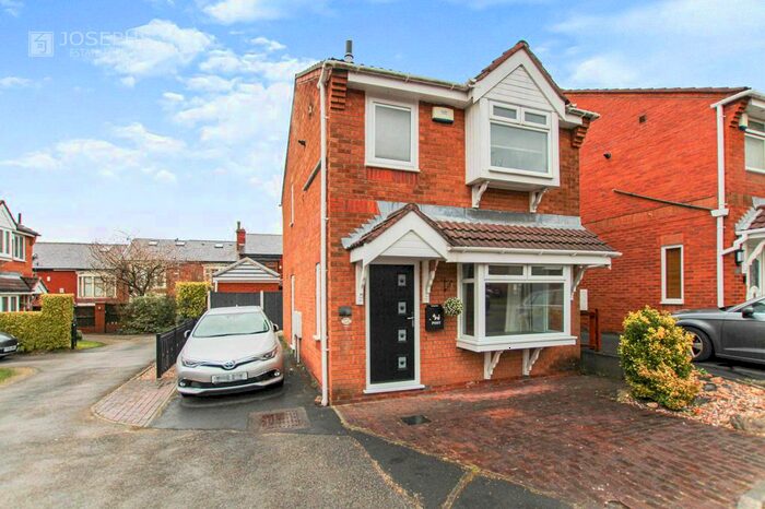 3 Bedroom Detached House To Rent In Sunadale Close, Bolton, BL3