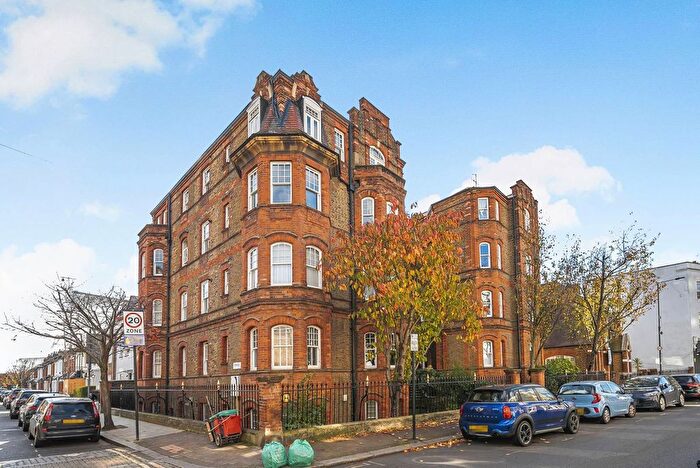 Studio To Rent In Greyhound Road, Barons Court, London, W6