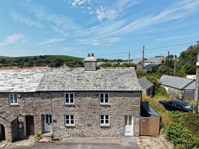 3 Bedroom Semi Detached House For Sale In Trewint, Launceston, PL15