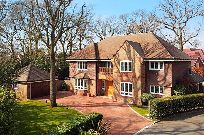 6 Bedroom Detached House For Sale In The Spinney, Gerrards Cross, Buckinghamshire, SL9