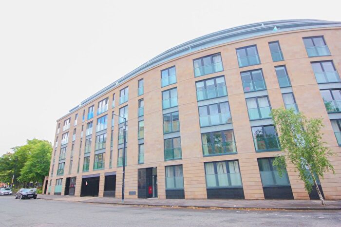 2 Bedroom Flat To Rent In Flat / Minerva Street, Glasgow, G3