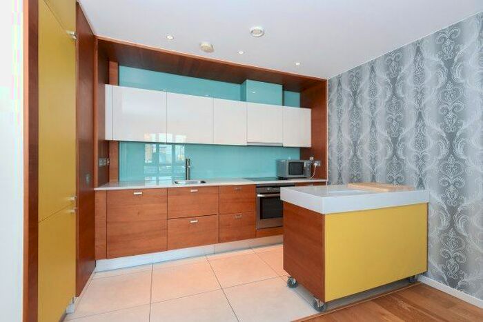 2 Bedroom Flat To Rent In - High Road, London, E18