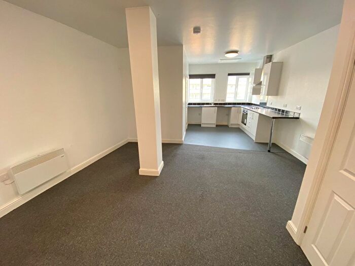 1 Bedroom Flat To Rent In Fold Street, City Centre, Wolverhampton, WV1