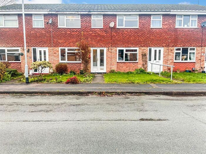 3 Bedroom Terraced House For Sale In Chepstow Close, Perton, Wolverhampton, WV6