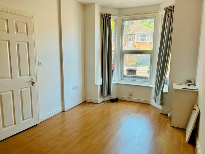 1 Bedroom Flat To Rent In Monks Road, Lincoln, LN2