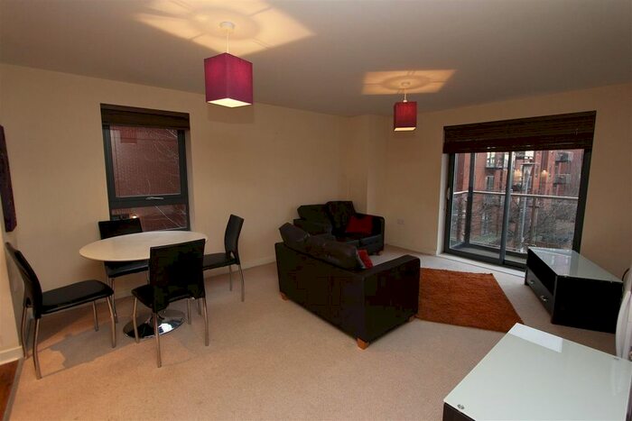 2 Bedroom Flat To Rent In Bouverie Court, Leeds, LS9