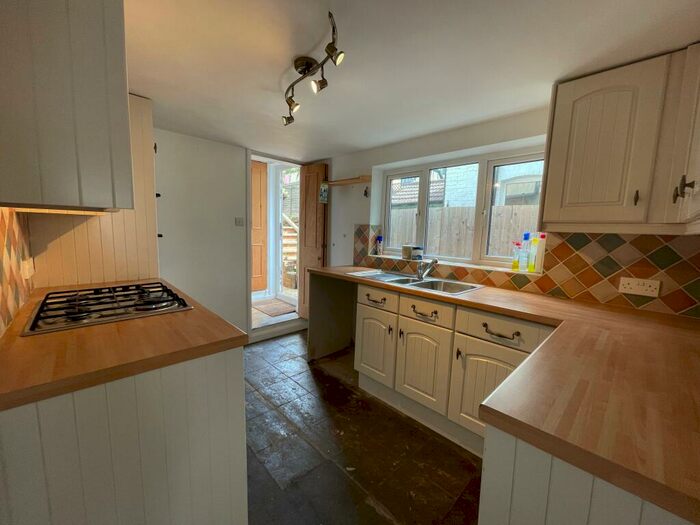 2 Bedroom House To Rent In Sidney Road, Rochester, ME1