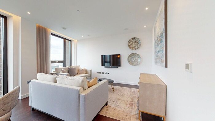 2 Bedroom Flat To Rent In Charles Clowes Walk, Nine Elms, SW11