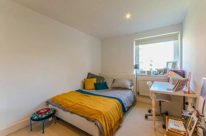 3 Bedroom Flat To Rent In Wards Wharf Approach, Silvertown, London, E16