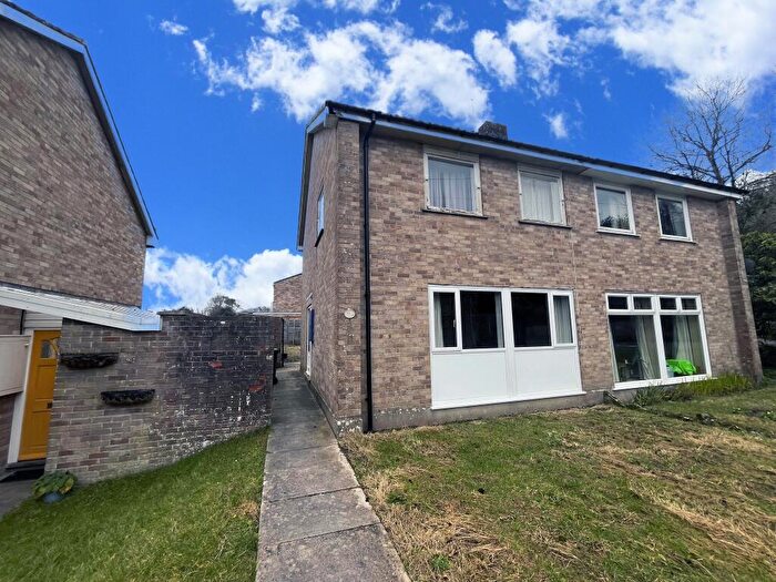 3 Bedroom Semi-Detached House For Sale In Castle Hill Close, Shaftesbury - No Onward Chain, SP7