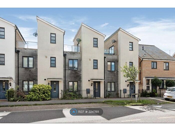 3 Bedroom Terraced House To Rent In Selkirk Drive, Oakridge Park, Milton Keynes, MK14