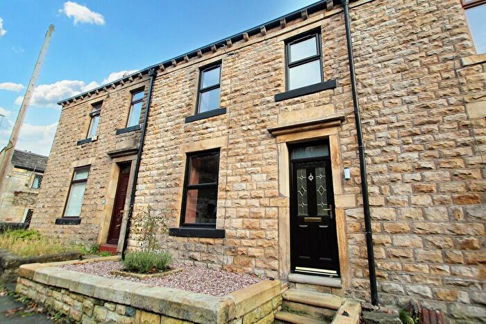 3 Bedroom Property To Rent In Summit, Littleborough, OL15