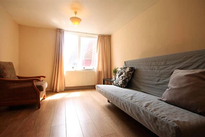 2 Bedroom Flat To Rent In St Anns Close, City Centre, NE1