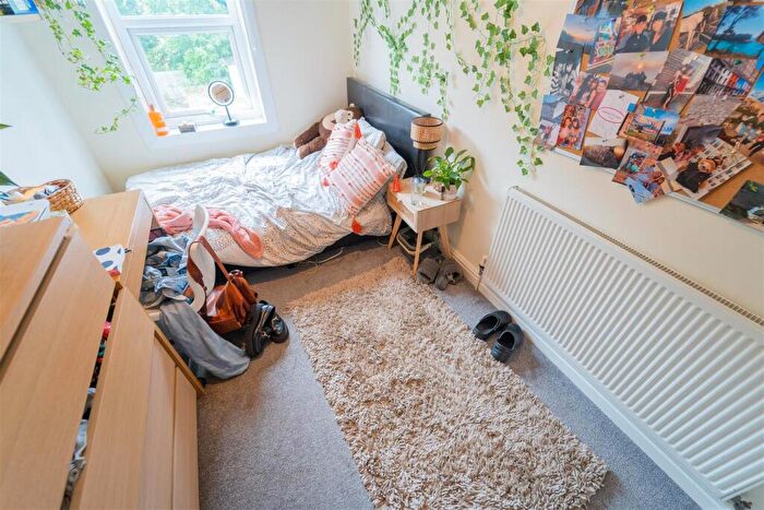 4 Bedroom House To Rent In Tiverton Road, Birmingham, B29
