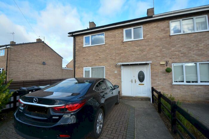3 Bedroom Semi-Detached House To Rent In Elizabeth Road, Stamford, PE9